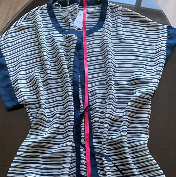 Blouse. Lightweight materials. Brand new. Size S - Picture 6 of 7